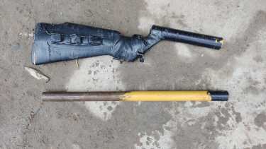 Secuestraron armas, municiones y una moto en dos operativos en la zona norte de Roca