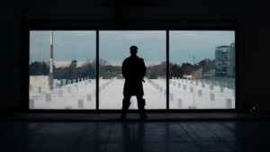 Tiago PZK estrenó su álbum «Portales» y rápidamente fue tendencia