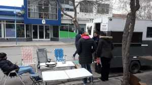 Los policías de Río Negro vuelven a los acampes y reclaman paritarias