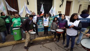 Río Negro no convoca a nuevas paritarias y los gremios arman otras protestas