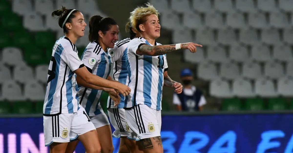 Copa América Femenina 2022: Uruguay goleó a Perú y consiguió su primera  victoria