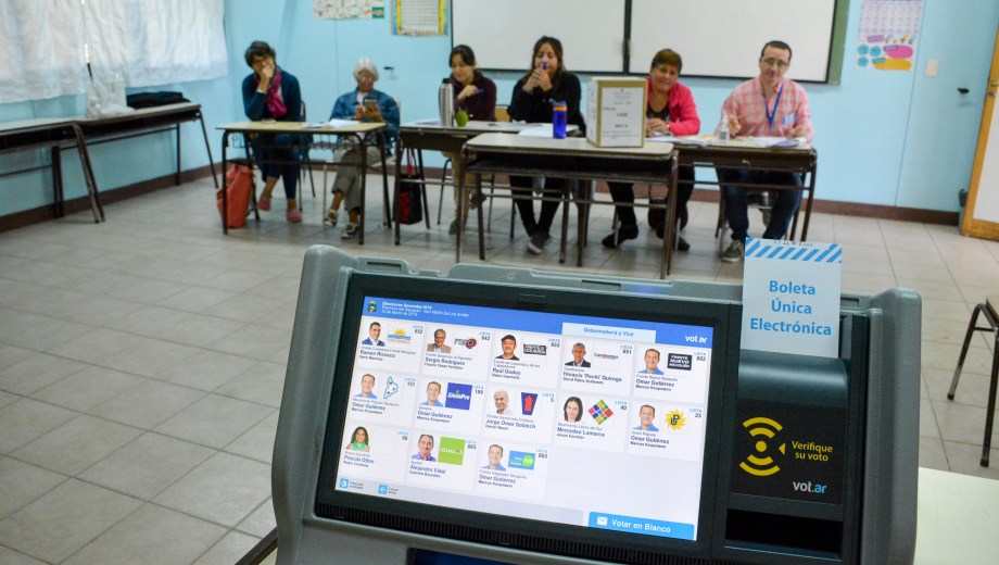 el voto electrónico en San Martin (Patricio Rodríguez archivo 2019)