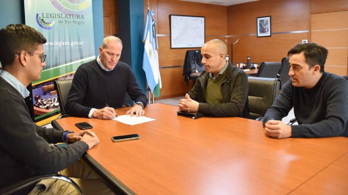 Apel acordó el aumento ofrecido por el vicegobernador Alejandro Palmieri. Foto: Gentileza.