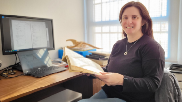 Alejandra Romero es la primera autora del trabajo publicado en Scientific Reports. Estiman que aumentarán los avistajes de ballenas cerca de Río Negro