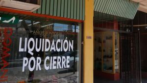 Inflación: comerciantes de Roca se manifestaron para repudiar el ahogo al sector