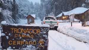 Nieve en la cordillera: caminos cerrados en el parque nacional Nahuel Huapi