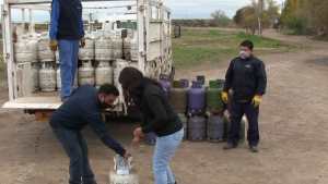 ¿Cómo sigue el cronograma de reparto de garrafas de gas y leña en Roca?