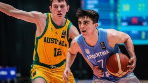 Con el neuquino Sinigoj, Argentina perdió con Australia e irá con Eslovenia en el Mundial U17