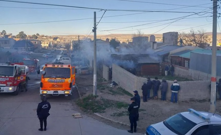 La mujer advirtió del fuego a su marido, quien se encontraba trabajando. Foto: gentileza ADNSur.-