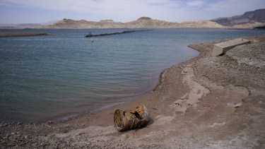El Lago Mead, que reveló algunos secretos turbios luego de perder cada vez más agua de su cuenca.