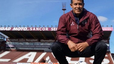 Lanús despidió a Almirón luego de la eliminación de la Copa Sudamericana