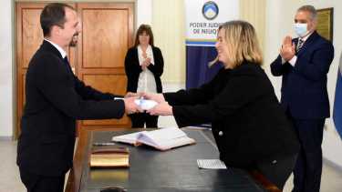Astoul Bonorino juró ante la presidenta subrogante del TSJ, Soledad Gennari. (Matías Subat)