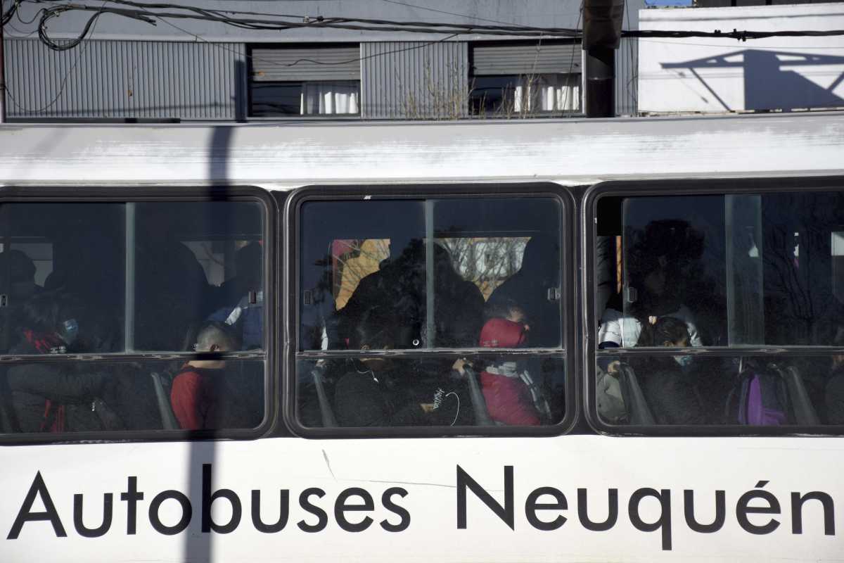 Finaliza la concesión de la empresa de transporte urbano en Neuquén (foto Matías Subat)