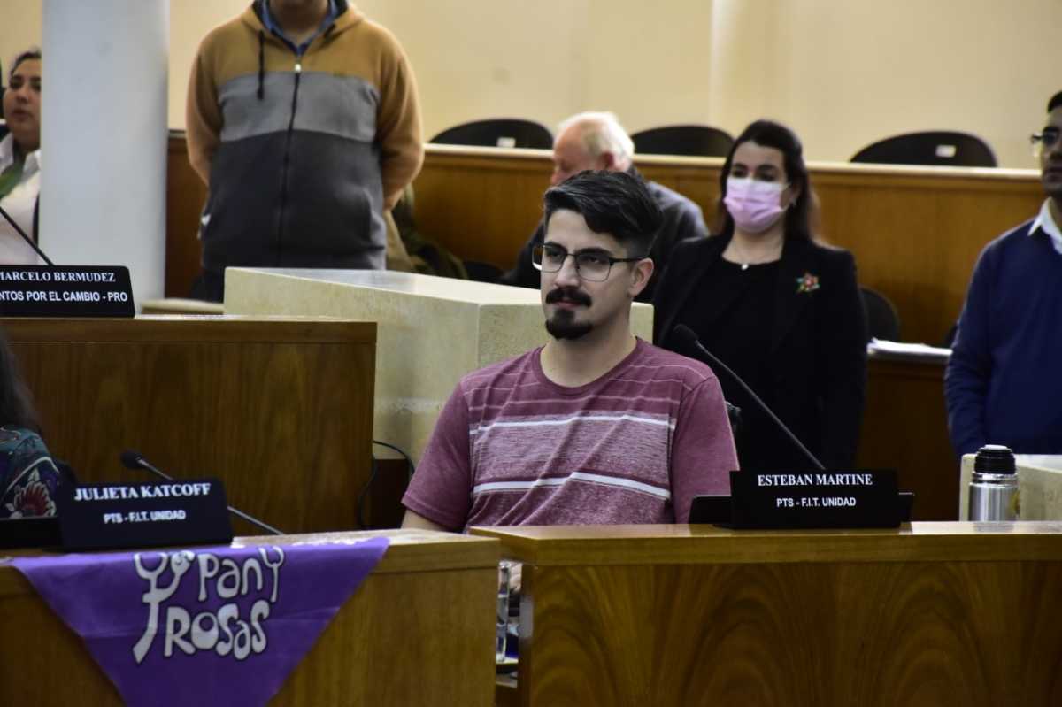 Esteban Martiné juró en sesión especial a las 10 y a las 11 sesionó en el Deliberante de Neuquén (foto Yamil Regules)