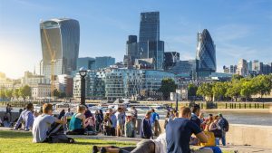Alerta roja por calor extremo en Inglaterra con temperaturas que podrían romper el récord en el país