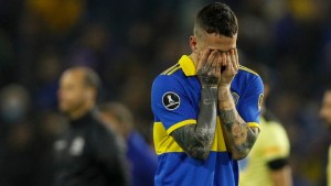 Benedetto no entrenó en Boca y es duda para el viernes