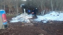 Imagen de Policías de Neuquén colaboraron con un médico para atender a una mujer embarazada en medio de un temporal de nieve