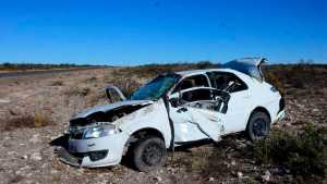 Una mujer se encuentra en grave estado tras un vuelco en la zona de Paso Córdoba en Roca