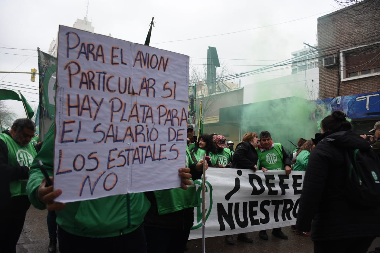 La marcha del Frente Sindical en Roca. Foto: Juan Thomes 