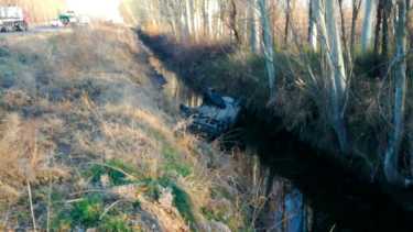 El incidente ocurrió en Ruta 22 casi Felix Heredia en Roca. Los ocupantes se salvaron. Foto: gentileza