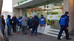 A 24 horas de la toma, no hay respuestas del Gobierno para la cooperativa 1° de Mayo