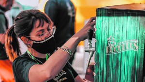 Cerveza hecha en Regina: la historia de dos jóvenes y su emprendimiento familiar