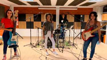 Encuentro en el estudio. Marianella Di Meglio, Paula Mira, Adriana Stobbia y Lieza Solaro.