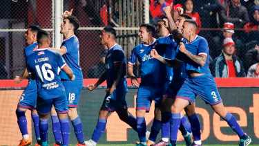 El festejo de los jugadores de Nacional en la victoria sobre Unión en Santa Fe. 