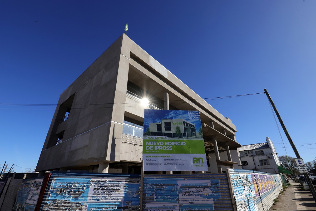 La nueva sede del Ipross en Viedma tiene una ejecución del 62%. Foto: Marcelo Ochoa.