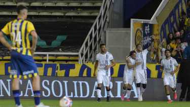 Central y una dura caída como local. (Foto: Télam)