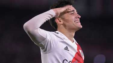 Solari anotó sus dos primeros tantos con la camiseta de River y le dio el triunfo sobre Newell's.  Foto: Télam 