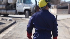 Se reanuda el servicio de agua en Viedma, tras la reparación del acueducto principal
