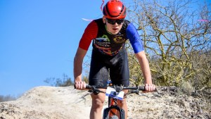 Heredia ganó el primer Encuentro Amigos del Ciclismo