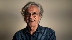 Los 80 de Caetano Veloso: el sueño que sueña la canción brasileña