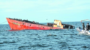 El último barco que hundieron fue el Polarbord I en plena pandemia. Fotos Gentileza Cota Cero Buceo.