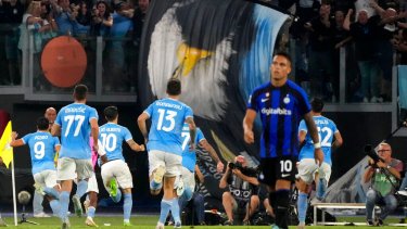 Lautaro anotó el empate transitorio para el Inter, que cayó ante Lazio. (AP Photo/Gregorio Borgia)