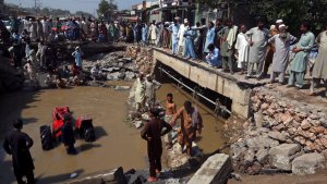 Un tercio de Pakistan está bajo el agua, con más de 1.100 muertos y 500.000 personas sin hogar