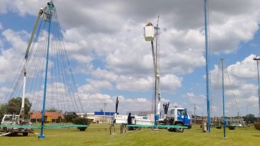 El municipio presupuestó en 5,5 millones la compra de hilo de led para adornos navideños.