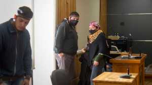 Mapuches irán a juicio por usurpación al pie del cerro Ventana, en Bariloche