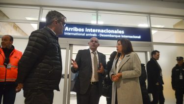 El ministro de Transporte de la Nación, Alexis Guerrera, estuvo este martes en Bariloche, junto a la gobernadora Arabela Carreras para hacer anuncios. (foto Marcelo Martínez)