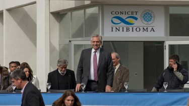 El presidente Alberto Fernández encabezó en Bariloche el acto de inauguración del edificio de Inibioma, un instituto de biología y medio ambiente. Foto: Marcelo Martinez