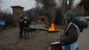 Protesta de empleados de seguridad en un exclusivo hotel de Bariloche