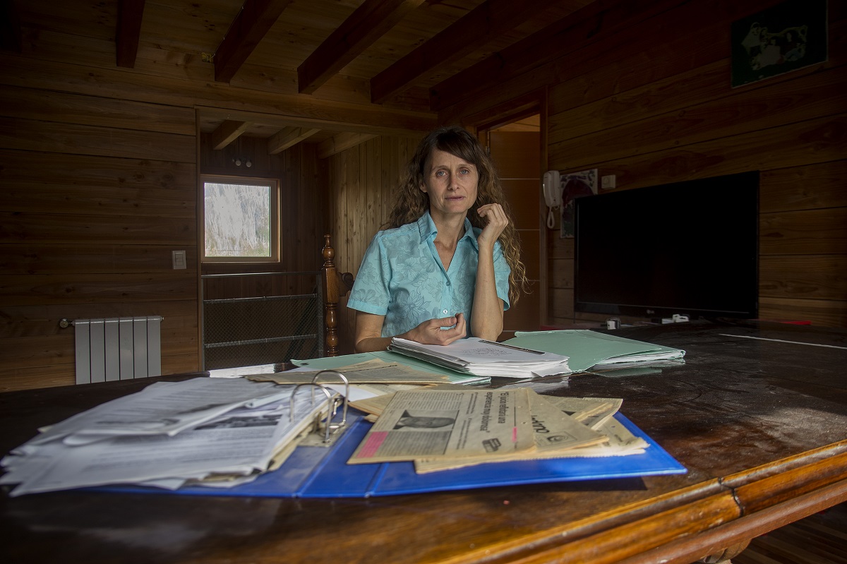 Verónica Fernández Battaglia es periodista, docente y autora de un libro sobre la tragedia del cerro ventana. Foto: Marcelo Martinez