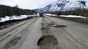 La ruta entre Bariloche y El Bolsón está destrozada y ya es un serio peligro