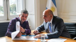 Comienza la revisión de los planes sociales y crece la tensión con las organizaciones