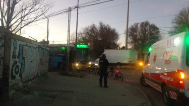 El niño se desmayó esta mañana mientras iba a la escuela en colectivo. (Gentileza @MovilRigo)