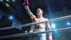 Boxeo: ‘El Áspero’ Godoy cumplió ante su gente y ganó por nocaut