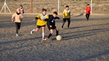 El club Huahuel Niyeo de Jacobacci se prepara para recibir al equipo técnico de River Plate. Foto: José Mellado. 