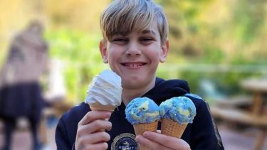 Archie Battersbie, de 12 años, participó de un "challenge" en TikTok y se generó daños irreversibles.-