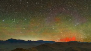 Qué son los “duendes rojos” que aparecieron en el horizonte del desierto de Atacama en Chile